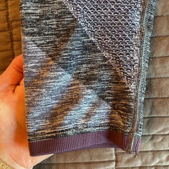 athleta impact 7/8 tight - Picture 4 of 5